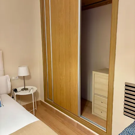 Piso Junto A La Catedral, 4-5 Personas